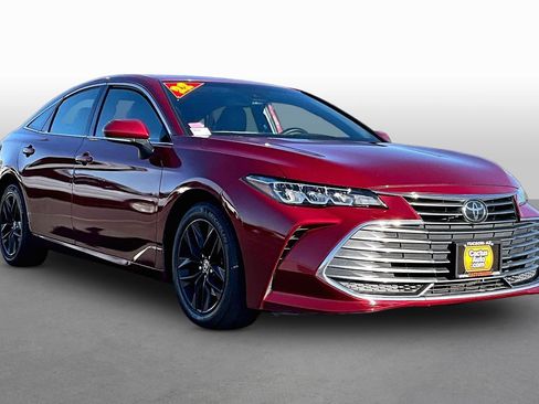 Used 2022 Toyota Avalon XLE FWD image 10