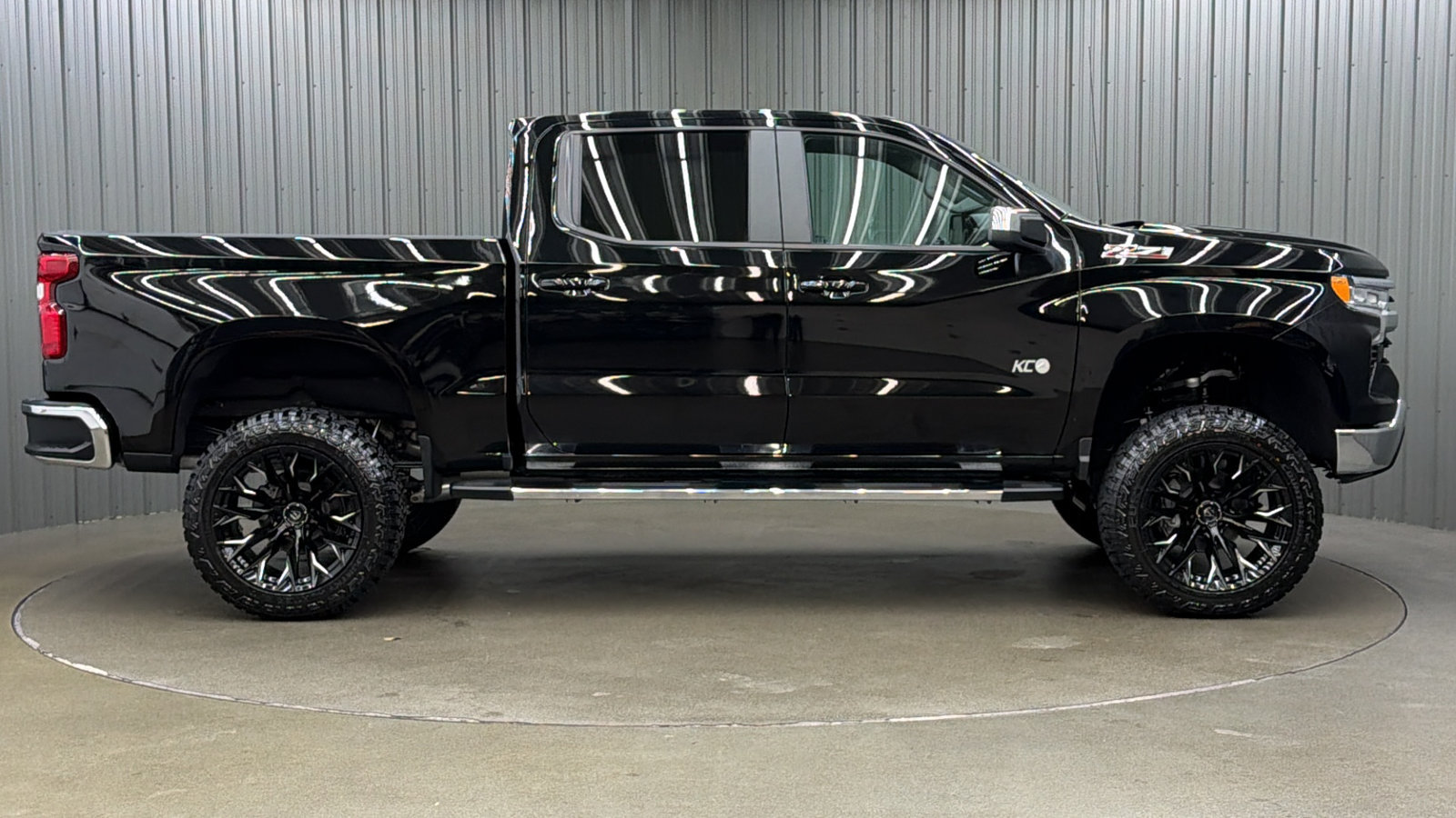 Used 2026 Chevrolet Silverado 1500 LT AWD/4WD image 6