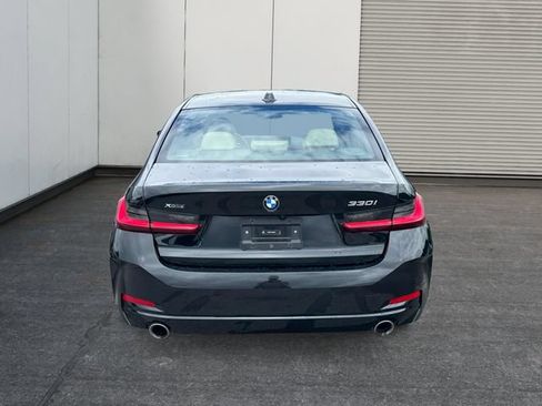 Used 2024 BMW 330i xDrive Sedan w/ Premium Package AWD/4WD image 4