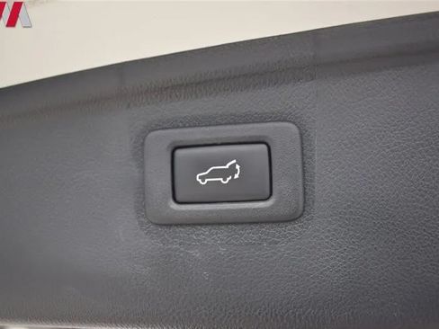Used 2016 Subaru Outback 2.5i Limited AWD/4WD image 33