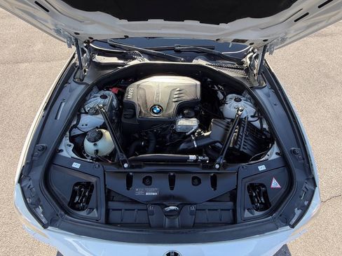 Used 2013 BMW 528i xDrive Sedan AWD/4WD image 33