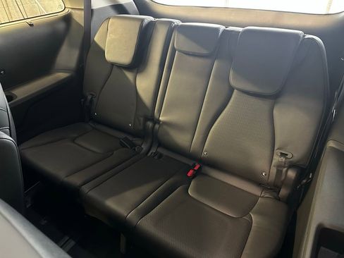 Certified 2025 Kia Carnival SX Prestige image 29