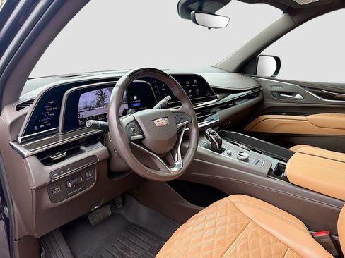 Certified 2023 Cadillac Escalade Sport w/ LPO, ONYX Package image 10