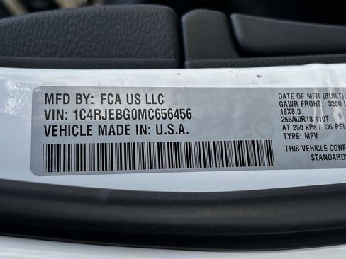 Used 2021 Jeep Grand Cherokee Limited w/ Luxury Group II RWD image 33