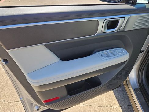 Used 2025 Hyundai Santa Fe SEL image 13