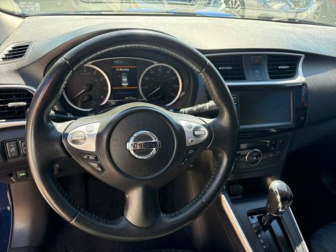 Used 2019 Nissan Sentra SV w/ Special Edition Package FWD image 11