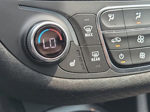 Used 2024 Chevrolet Malibu LT FWD image 32