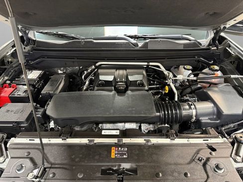 Used 2025 GMC Canyon AT4 AWD/4WD image 40