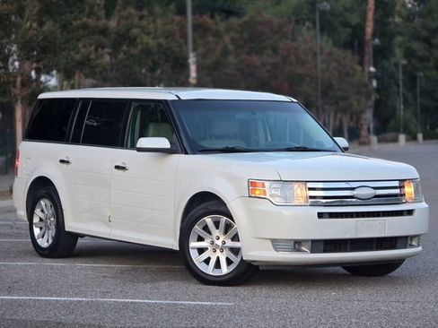 Used 2012 Ford Flex SEL FWD image 3