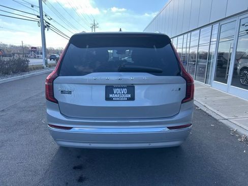 Certified 2025 Volvo XC90 B6 Plus image 4