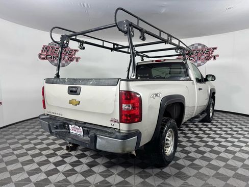 Used 2007 Chevrolet Silverado 2500 LT w/ 1LT Convenience Package image 7