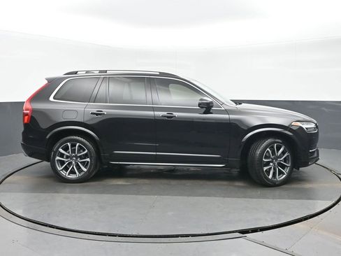 Used 2016 Volvo XC90 T6 Momentum w/ Momentum Plus Package image 2