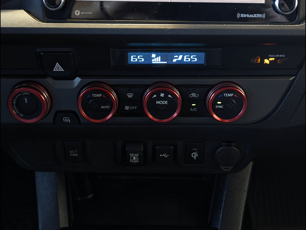 Used 2021 Toyota Tacoma TRD Off-Road AWD/4WD image 31