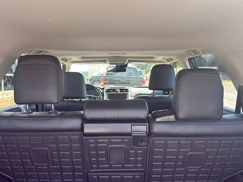 Used 2024 Toyota 4Runner Limited AWD/4WD image 7