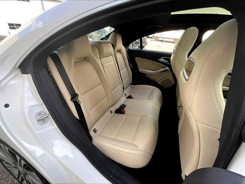 Used 2018 Mercedes-Benz CLA 250 image 18