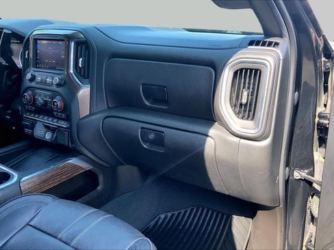 Used 2021 Chevrolet Silverado 1500 High Country w/ Technology Package AWD/4WD image 18