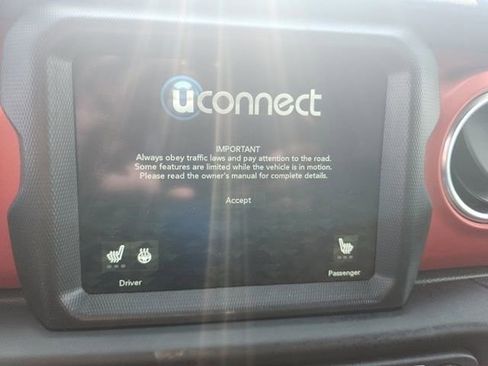 Used 2020 Jeep Gladiator Rubicon image 22