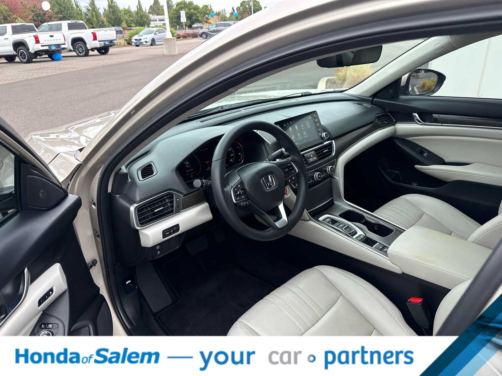 Used 2018 Honda Accord EX-L image 2