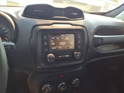 Certified 2019 Jeep Renegade Sport w/ Sport Appearance Group AWD/4WD image 20