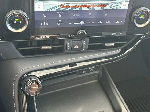 Used 2025 Lexus NX 250 FWD w/ Accessory Package (2T) image 24
