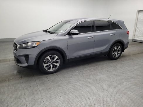 Used 2020 Kia Sorento LX image 2