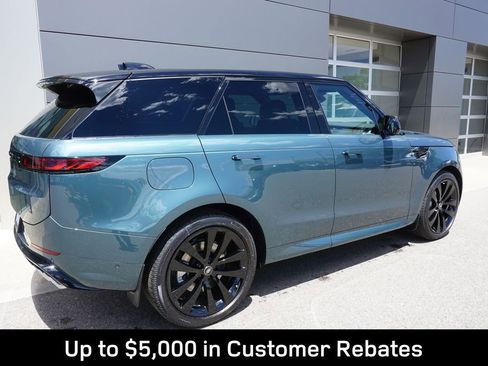 New 2025 Land Rover Range Rover Sport Dynamic SE image 4