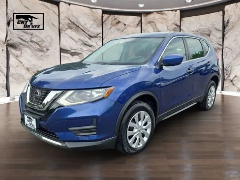 Used 2018 Nissan Rogue S AWD/4WD image 1