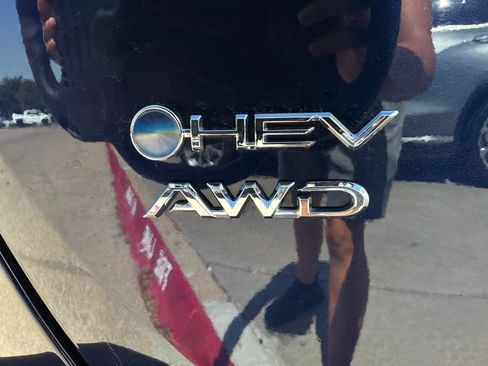 Used 2026 Toyota RAV4 XLE Premium AWD/4WD image 10