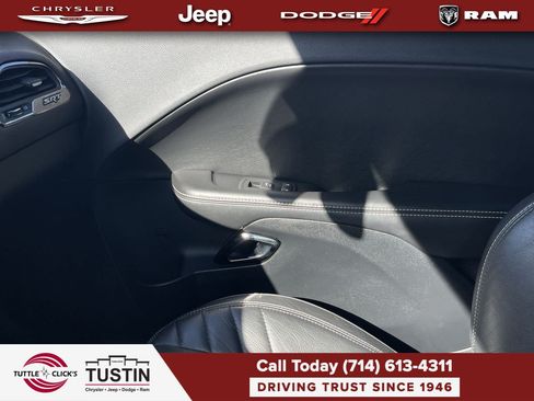 Used 2016 Dodge Challenger SRT Hellcat RWD image 23