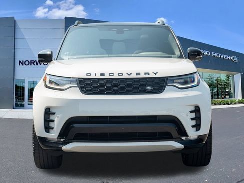 Used 2025 Land Rover Discovery Dynamic SE AWD/4WD image 2