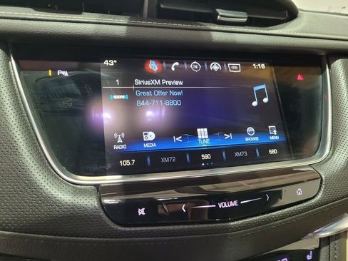 Used 2018 Cadillac XT5 FWD image 42