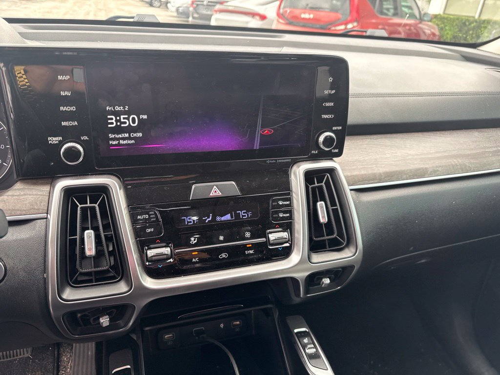 Certified 2022 Kia Sorento X-Line EX AWD/4WD image 6