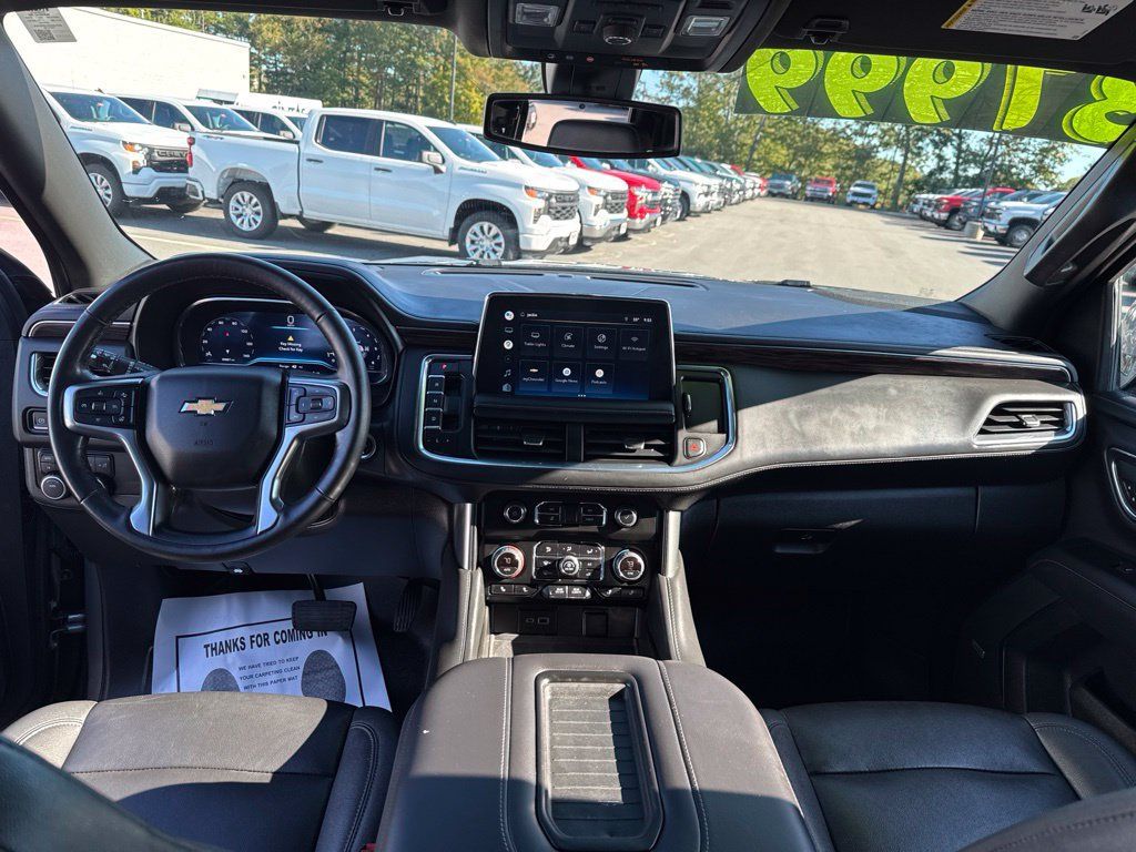 Used 2022 Chevrolet Tahoe LT w/ Luxury Package AWD/4WD image 25
