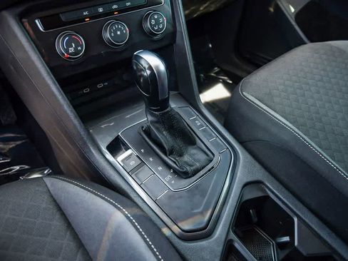 Used 2021 Volkswagen Tiguan S FWD image 19