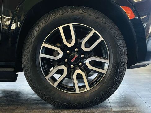Used 2021 GMC Yukon XL AT4 w/ AT4 Premium Plus Package AWD/4WD image 25