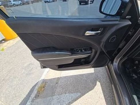 Used 2022 Dodge Charger R/T RWD image 9