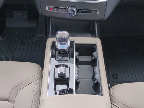 New 2026 Volvo XC90 B6 Plus w/ Protection Package Premier image 15