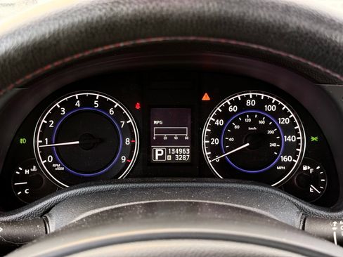 Used 2011 INFINITI G37 IPL RWD image 30