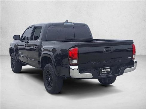 Used 2022 Toyota Tacoma SR5 RWD image 6