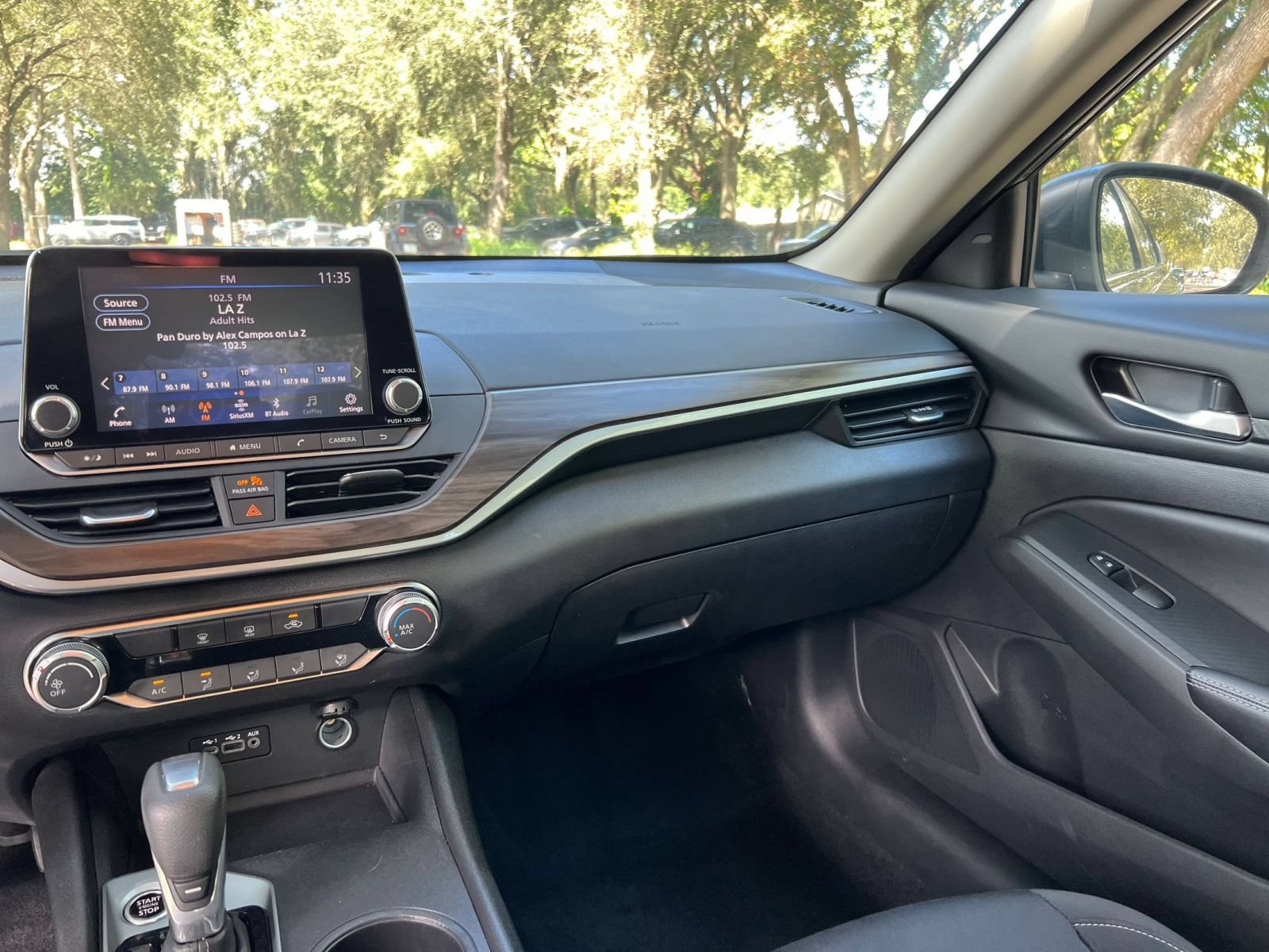 Used 2025 Nissan Altima 2.5 SV FWD image 34