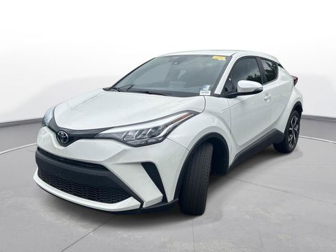 Used 2020 Toyota C-HR XLE FWD image 2