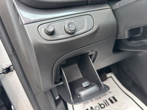 Certified 2022 Buick Encore Preferred w/ Safety Package image 18