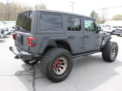 Used 2020 Jeep Wrangler Unlimited Sahara image 7