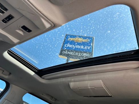 Used 2019 Cadillac Escalade ESV Luxury image 24