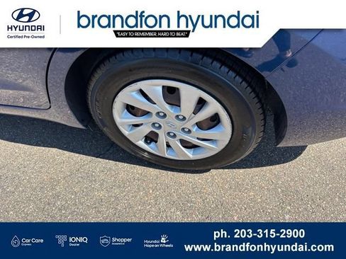 Used 2019 Hyundai Elantra SE FWD image 31