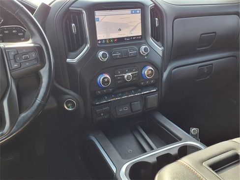 Used 2021 GMC Sierra 1500 AT4 w/ AT4 Preferred Package image 6