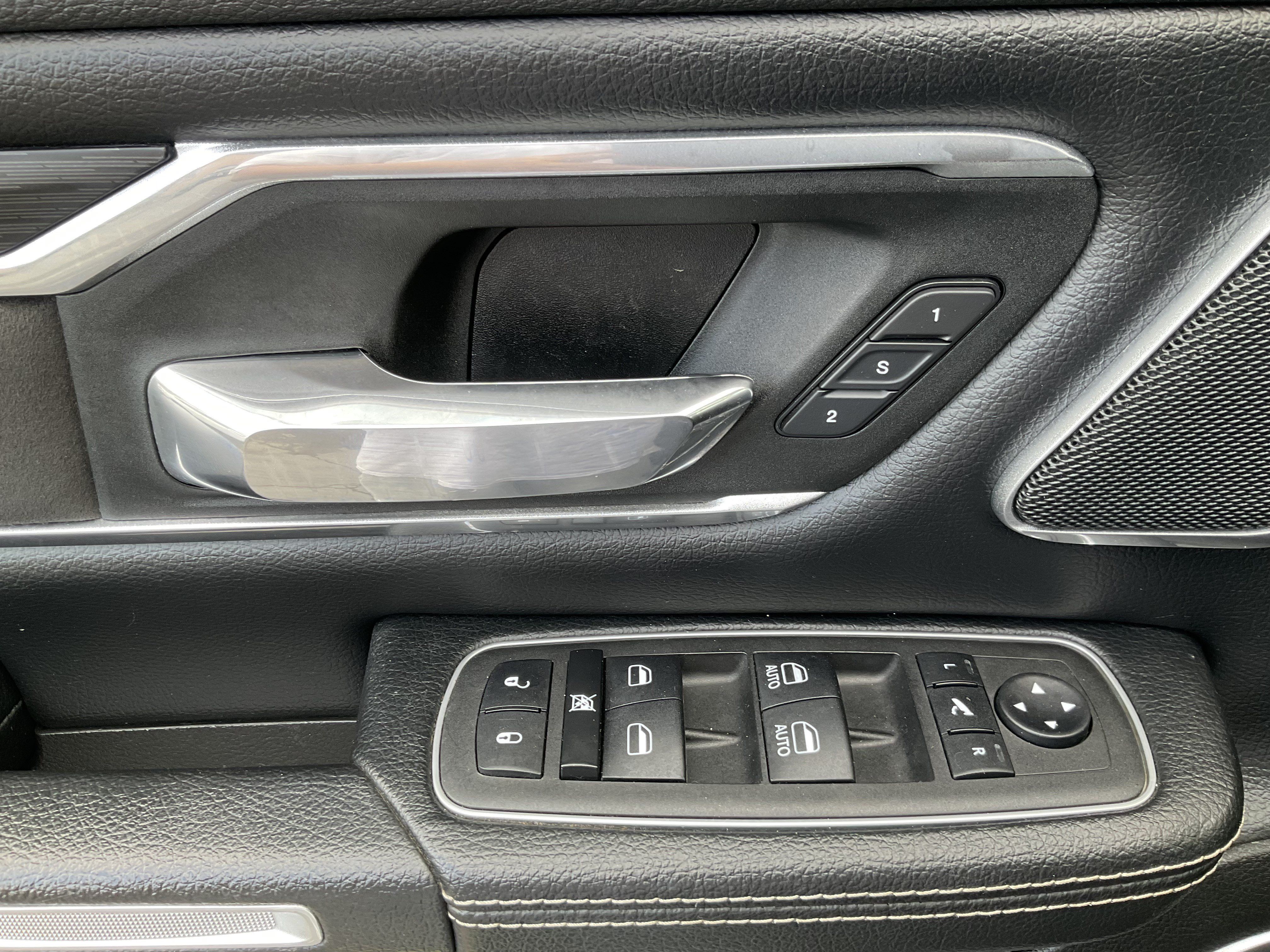 Used 2023 RAM 1500 Laramie AWD/4WD image 26