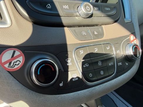 Used 2023 Chevrolet Malibu LT image 22