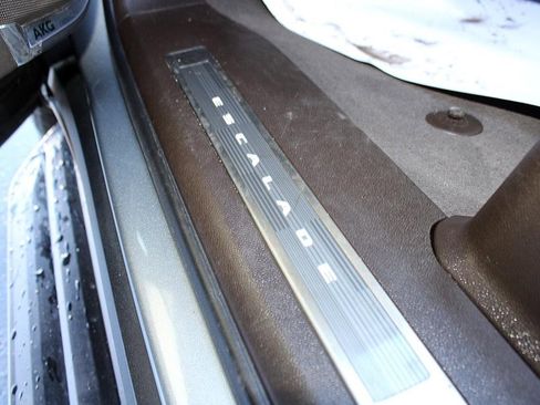 Used 2023 Cadillac Escalade Sport image 29