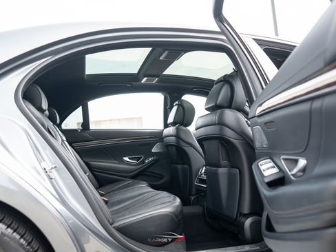 Used 2019 Mercedes-Benz S 63 AMG S 4MATIC Sedan image 19